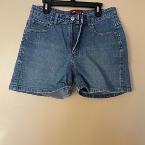 Levi Jean Shorts
